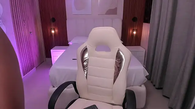 Leah Sweetie online show from October 2025 10:23:02 AM