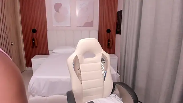 Leah Sweetie online show from October 2025 10:17:02 AM