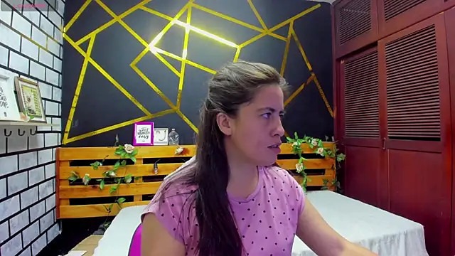 kathina giraldo online show from October 2025 01:00:01 PM