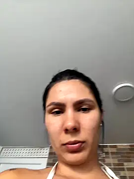 SofiaG  online show from October 2025 04:38:02 PM