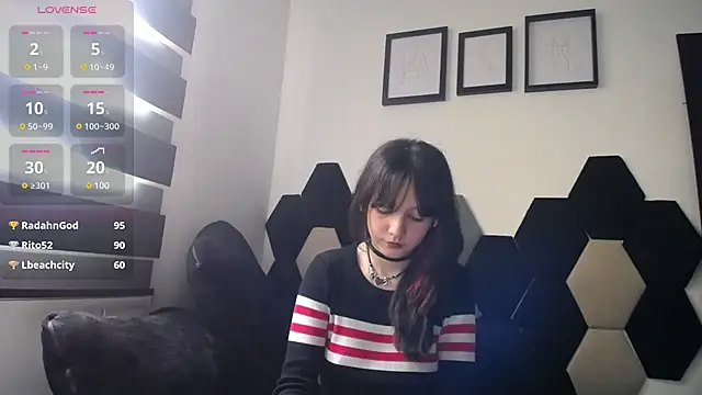 Snapshot of Maki_Zein chatting on February 2025 04:17:02 PM Maki Zein online show from February 2025 04:17:02 PM