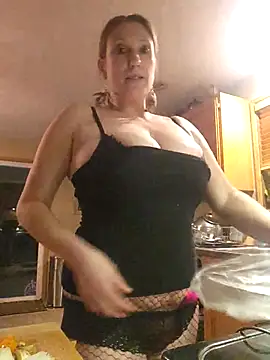 lilyhornyhousewife online show from February 2025 07:45:01 AM
