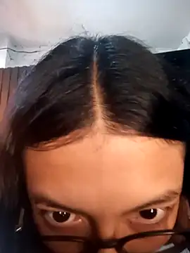 Lunita 5 online show from February 2026 04:50:01 PM