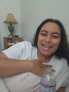 cinnaminnie online show from May 2026 06:26:01 PM