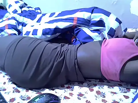 Snapshot of Just_Karu chatting on November 2025 01:38:02 AM Just Karu online show from November 2025 01:38:02 AM