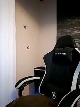 Jujuicy 97 online show from March 2025 07:14:01 PM