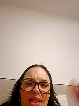 Jujuicy 97 online show from November 2025 06:45:02 AM