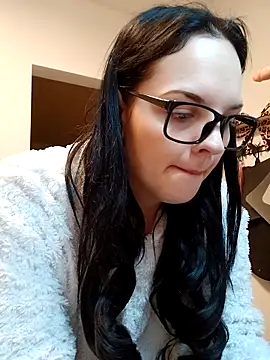 Jujuicy 97 online show from December 2025 05:25:01 AM