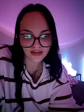 Jujuicy 97 online show from June 2026 08:33:02 PM