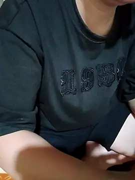 Snapshot of JasminePham chatting on October 2025 01:37:01 AM JasminePham online show from October 2025 01:37:01 AM