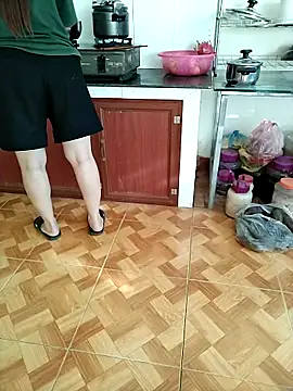 Snapshot of JasminePham chatting on November 2025 08:04:02 AM JasminePham online show from November 2025 08:04:02 AM