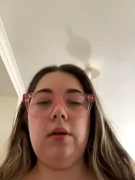 Snapshot of brooklynivy chatting on October 2025 04:57:01 AM brooklynivy online show from October 2025 04:57:01 AM