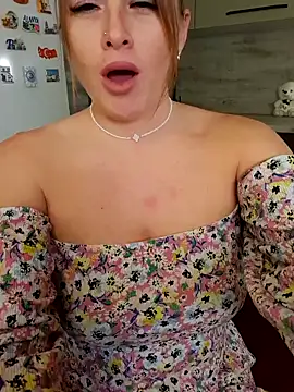 Cute Hot Alice online show from October 2025 09:28:02 PM