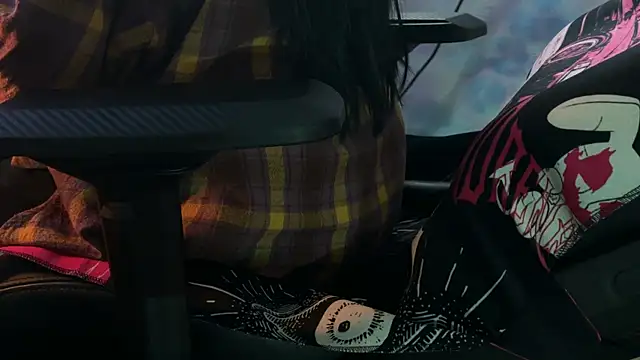 Snapshot of KiraLiLime chatting on March 2025 04:09:02 PM KiraLiLime online show from March 2025 04:09:02 PM