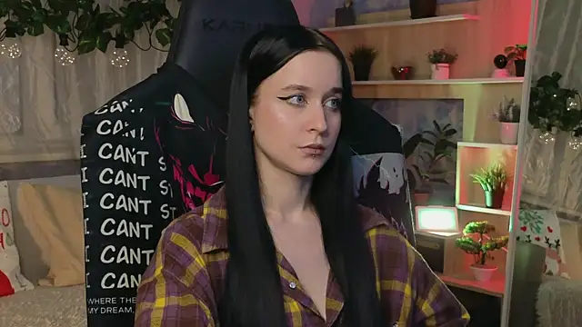 Snapshot of KiraLiLime chatting on March 2025 07:22:01 PM KiraLiLime online show from March 2025 07:22:01 PM