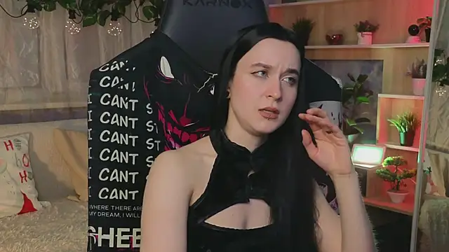 Snapshot of KiraLiLime chatting on March 2025 09:17:01 PM KiraLiLime online show from March 2025 09:17:01 PM