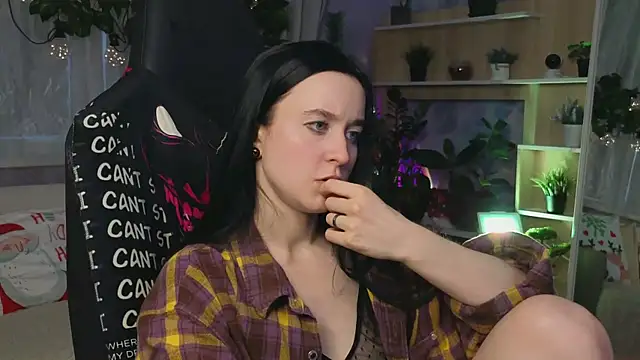 Snapshot of KiraLiLime chatting on March 2025 02:56:01 PM KiraLiLime online show from March 2025 02:56:01 PM