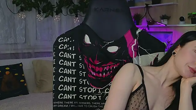 Snapshot of KiraLiLime chatting on March 2025 06:12:02 PM KiraLiLime online show from March 2025 06:12:02 PM