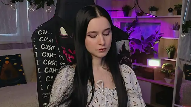 Snapshot of KiraLiLime chatting on March 2025 03:31:01 PM KiraLiLime online show from March 2025 03:31:01 PM