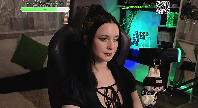 Snapshot of KiraLiLime chatting on October 2025 06:40:02 PM KiraLiLime online show from October 2025 06:40:02 PM