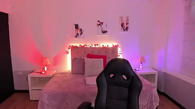  Charlotte evans 1 online show from October 2025 08:06:02 PM