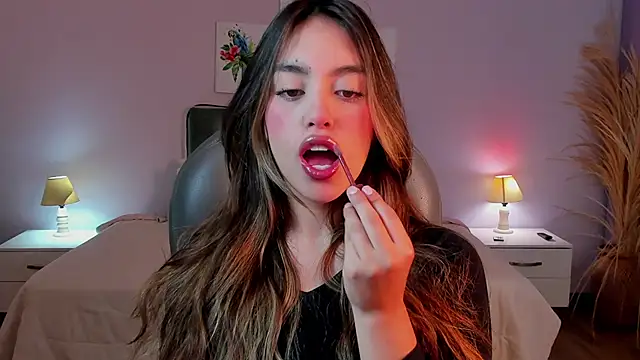 Snapshot of _Charlotte_evans_1 chatting on February 2026 12:56:01 PM Charlotte evans 1 online show from February 2026 12:56:01 PM