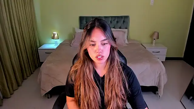  Charlotte evans 1 online show from June 2026 07:58:02 PM