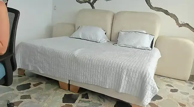 BridgetRodriguez online show from December 2024 01:28:02 PM