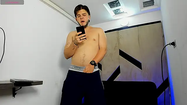 Snapshot of danielclarton1 chatting on March 2025 06:03:01 AM danielclarton1 online show from March 2025 06:03:01 AM
