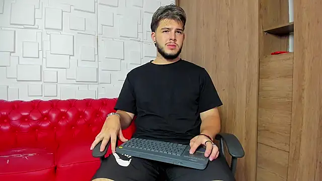 Snapshot of danielclarton1 chatting on November 2025 09:05:02 PM danielclarton1 online show from November 2025 09:05:02 PM