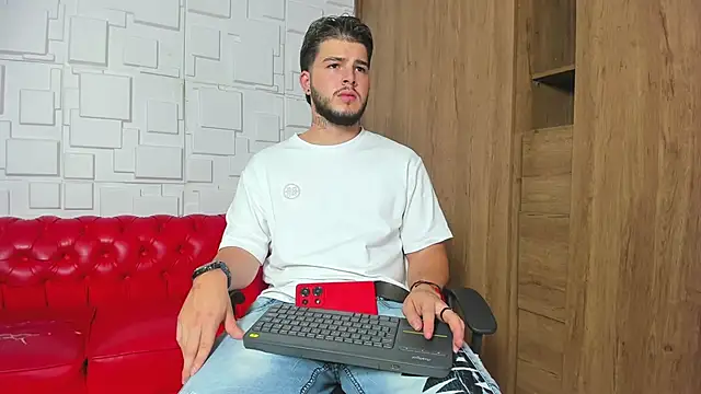 Snapshot of danielclarton1 chatting on November 2025 08:20:01 PM danielclarton1 online show from November 2025 08:20:01 PM