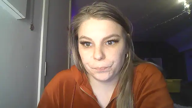 PetiteB Official online show from February 2025 05:12:01 PM