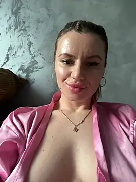 Snapshot of MayaMR chatting on June 2026 02:33:01 PM MayaMR online show from June 2026 02:33:01 PM
