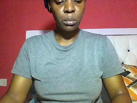 Snapshot of Sweet-piie chatting on October 2025 06:12:01 AM Sweet-piie online show from October 2025 06:12:01 AM