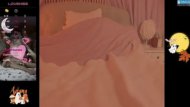 Snapshot of Blondecandie chatting on October 2025 06:27:02 PM Blondecandie online show from October 2025 06:27:02 PM