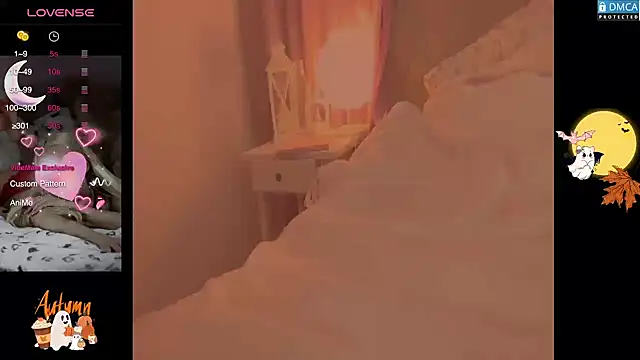 Snapshot of Blondecandie chatting on October 2025 03:23:02 PM Blondecandie online show from October 2025 03:23:02 PM