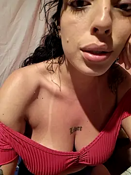 Snapshot of Sweet-diamondxxx chatting on December 2025 02:41:02 AM Sweet-diamondxxx online show from December 2025 02:41:02 AM