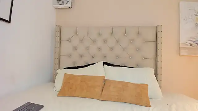 vanesasexyhot21 online show from April 2026 02:10:01 AM