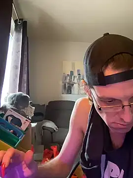 kikiwonderbar online show from May 2026 05:29:01 PM