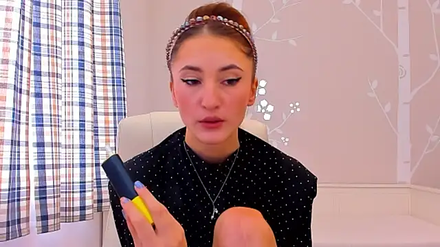 Snapshot of AniaGray chatting on January 2025 10:20:02 AM AniaGray online show from January 2025 10:20:02 AM