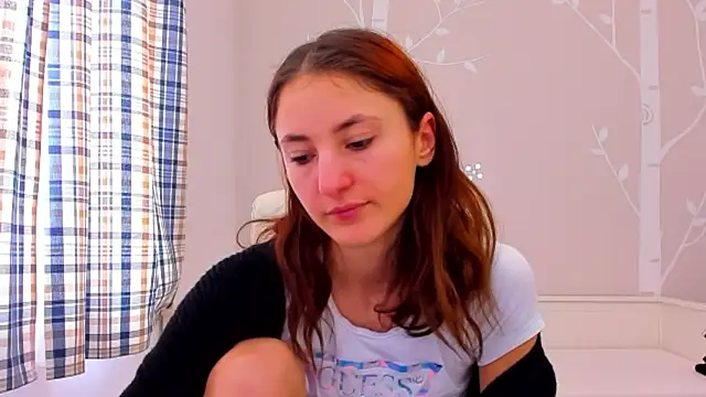 Snapshot of AniaGray chatting on February 2025 09:54:01 AM AniaGray online show from February 2025 09:54:01 AM