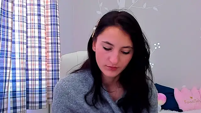 Snapshot of AniaGray chatting on February 2025 12:50:01 PM AniaGray online show from February 2025 12:50:01 PM