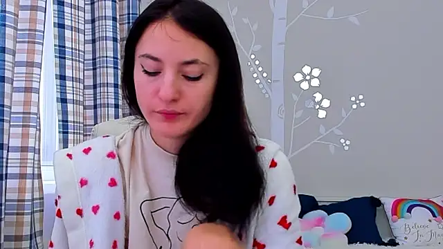 Snapshot of AniaGray chatting on February 2025 06:43:01 AM AniaGray online show from February 2025 06:43:01 AM