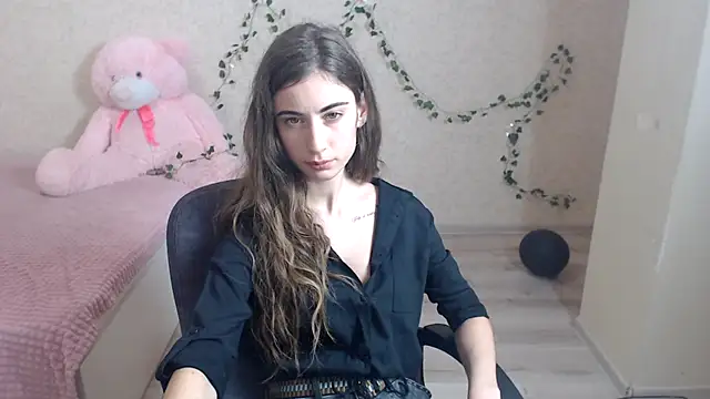 LittleFreya9 online show from December 2024 03:50:02 PM