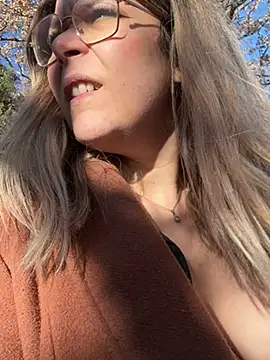 EmyLana online show from February 2025 01:29:01 PM