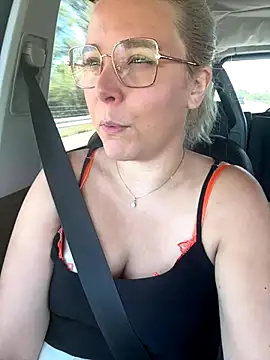 EmyLana online show from September 2025 08:27:01 AM