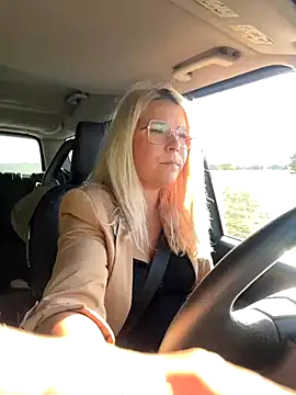 EmyLana online show from October 2025 03:21:02 PM