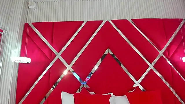 Snapshot of SusanCouper chatting on February 2026 10:26:01 PM SusanCouper online show from February 2026 10:26:01 PM