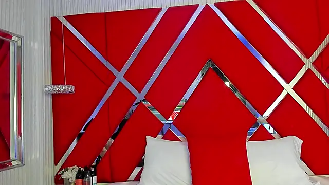 Snapshot of SusanCouper chatting on February 2026 04:19:02 AM SusanCouper online show from February 2026 04:19:02 AM