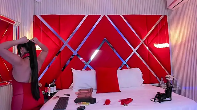 Snapshot of SusanCouper chatting on March 2026 10:39:01 PM SusanCouper online show from March 2026 10:39:01 PM